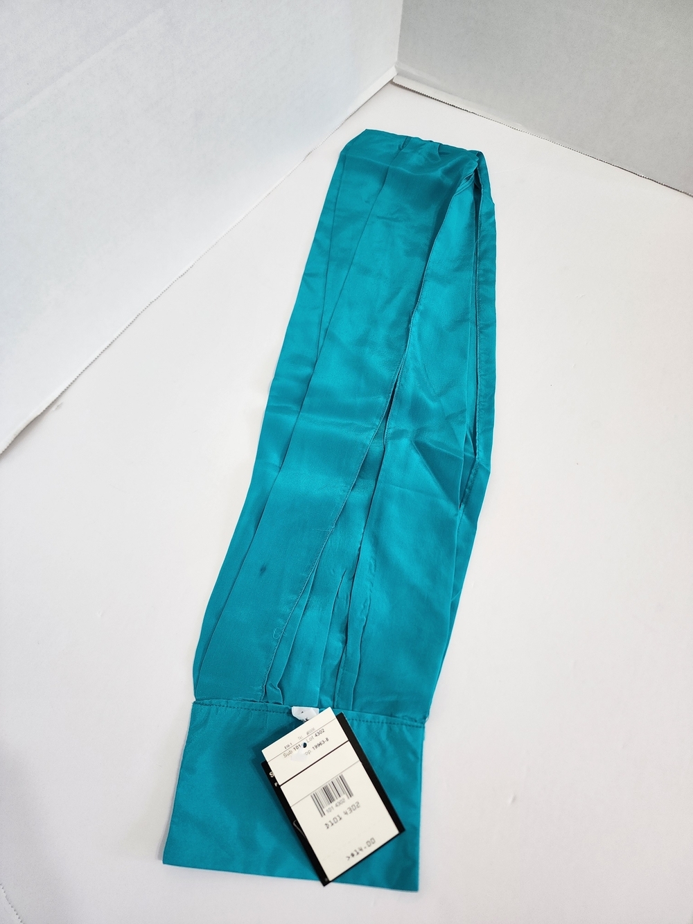 NWT Vintage 100% Silk Turquoise Scarf Dickey Tuck In Lot 4302 FLAW READ DESC - Picture 2 of 9